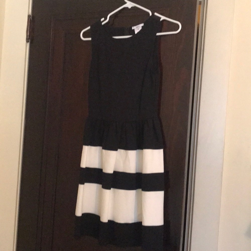 Bar iii dress size small